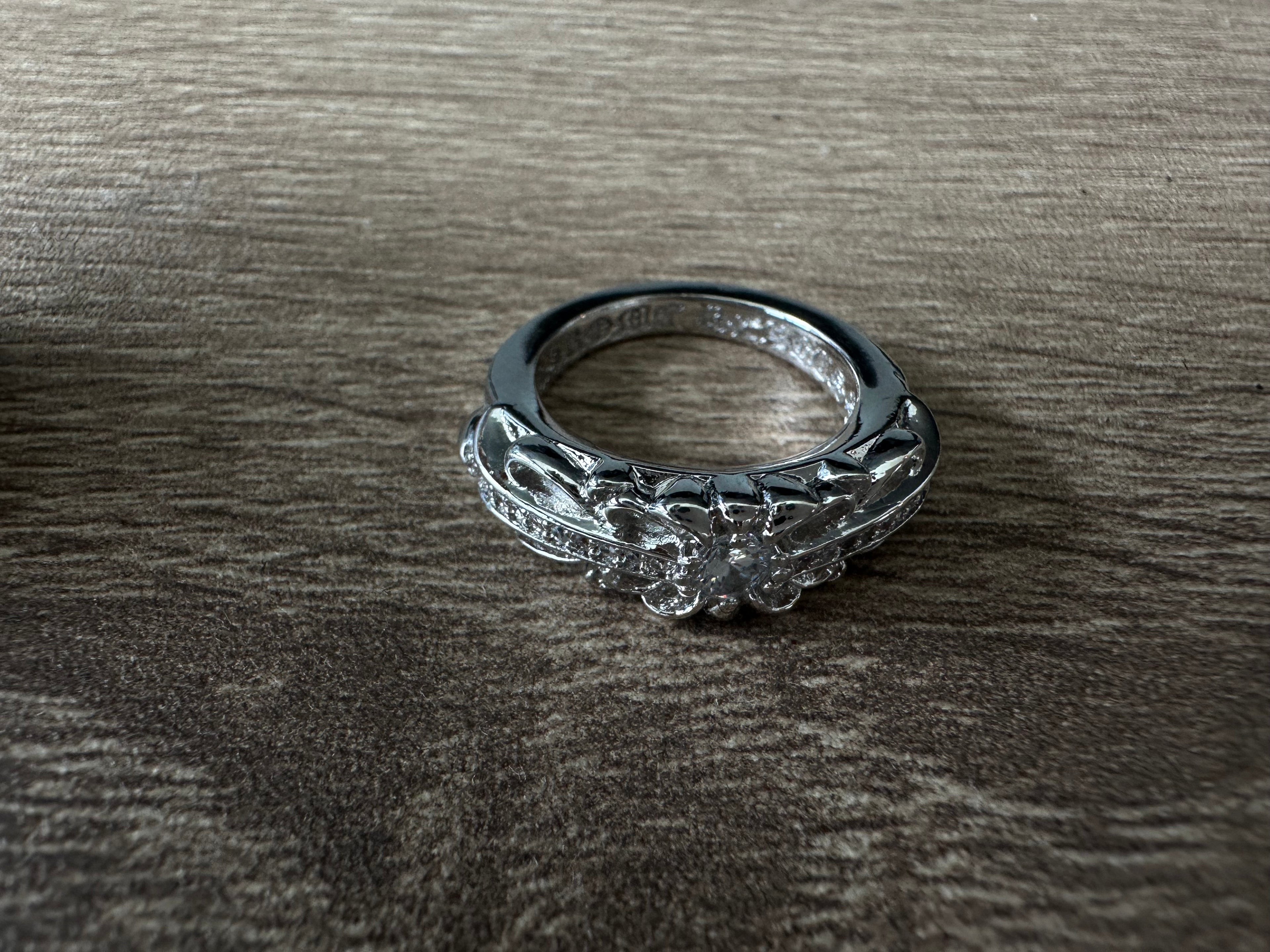 Chrome hearts rings with diamond gemstone - Private property