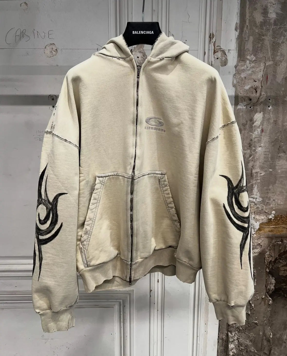 Balenciaga graffiti print zip up - Private property 