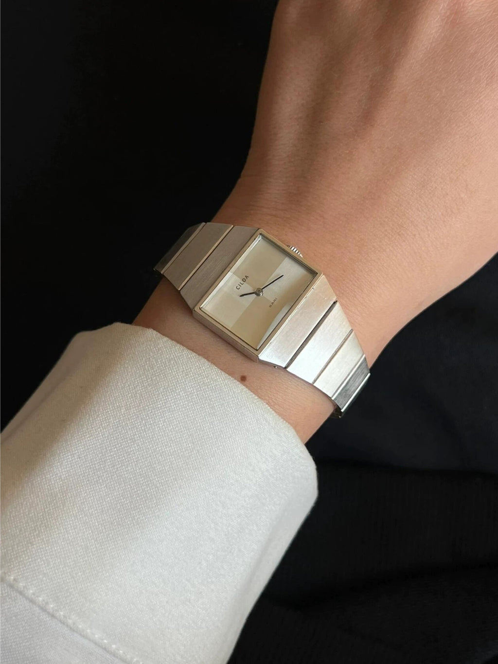 Minimal watch - Private property 