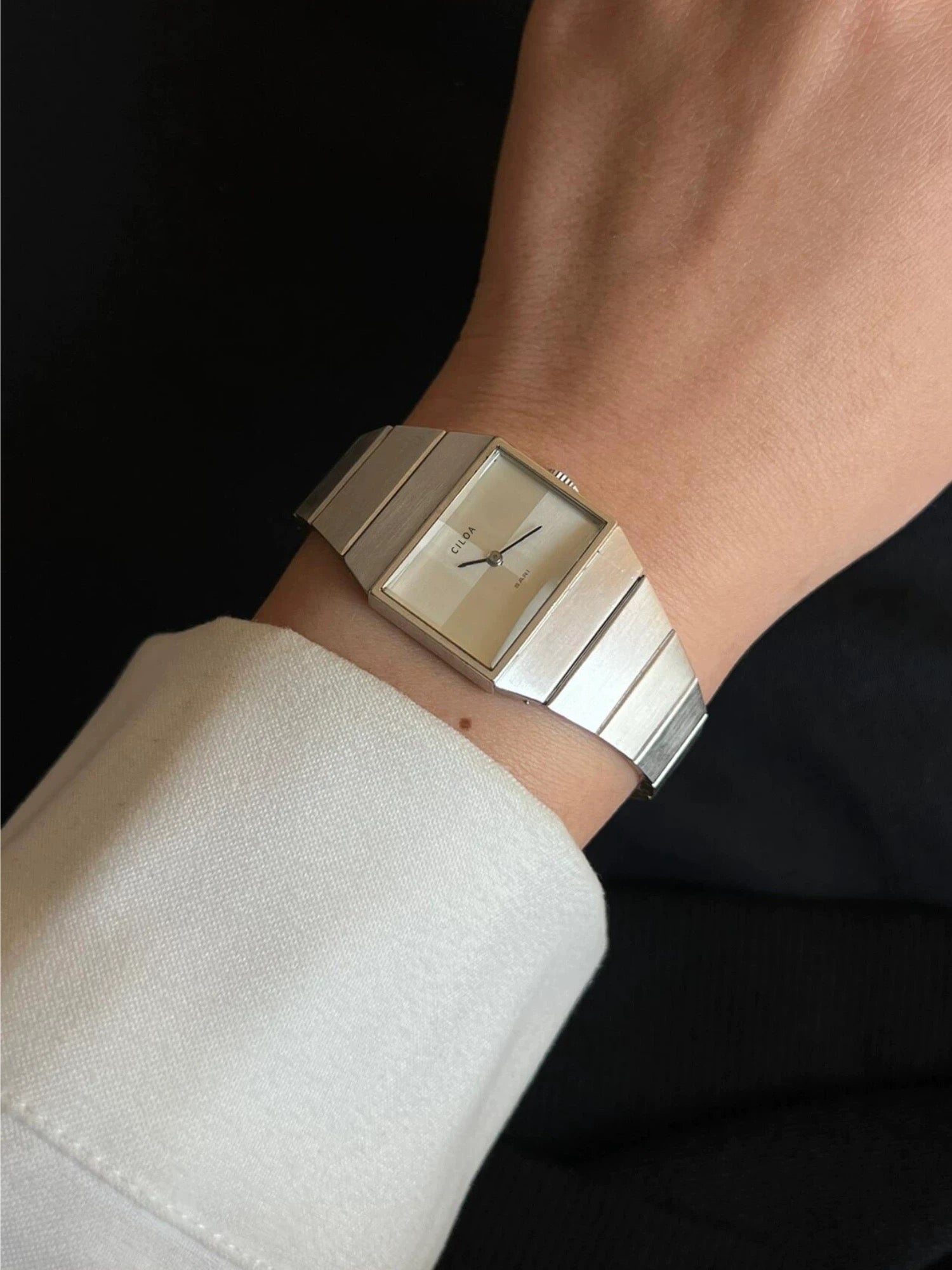 Minimal watch - Private property 