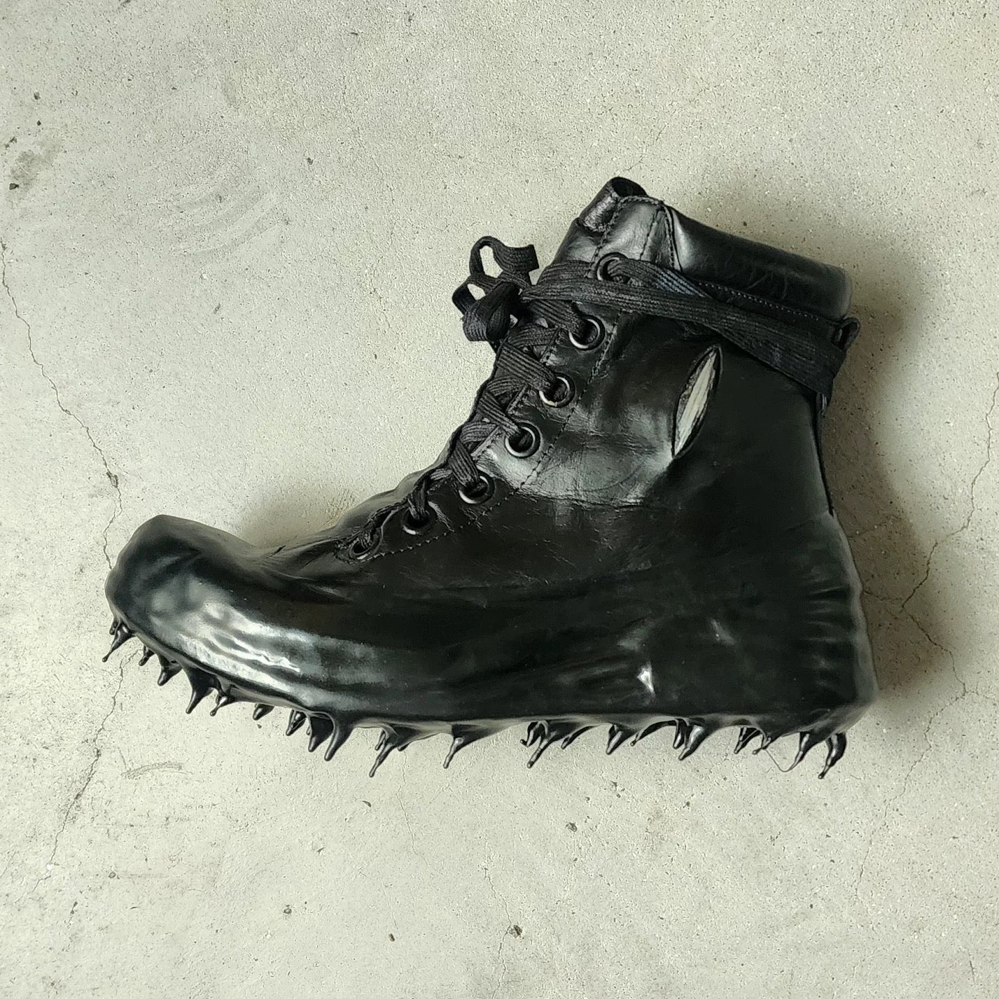 Apex Thorn Boot - Private property 