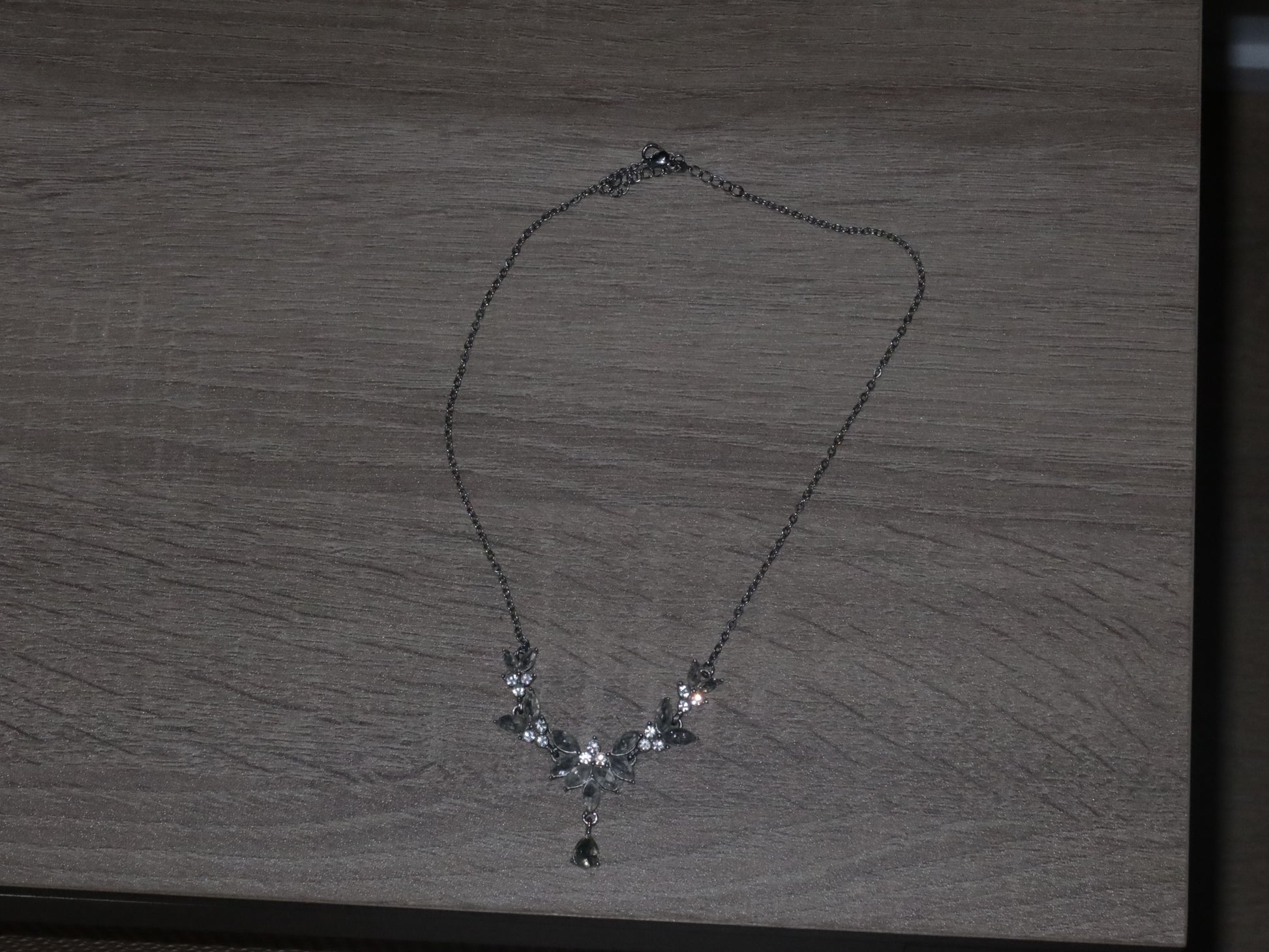 Crystal Leaf Choker Necklace - Private property 