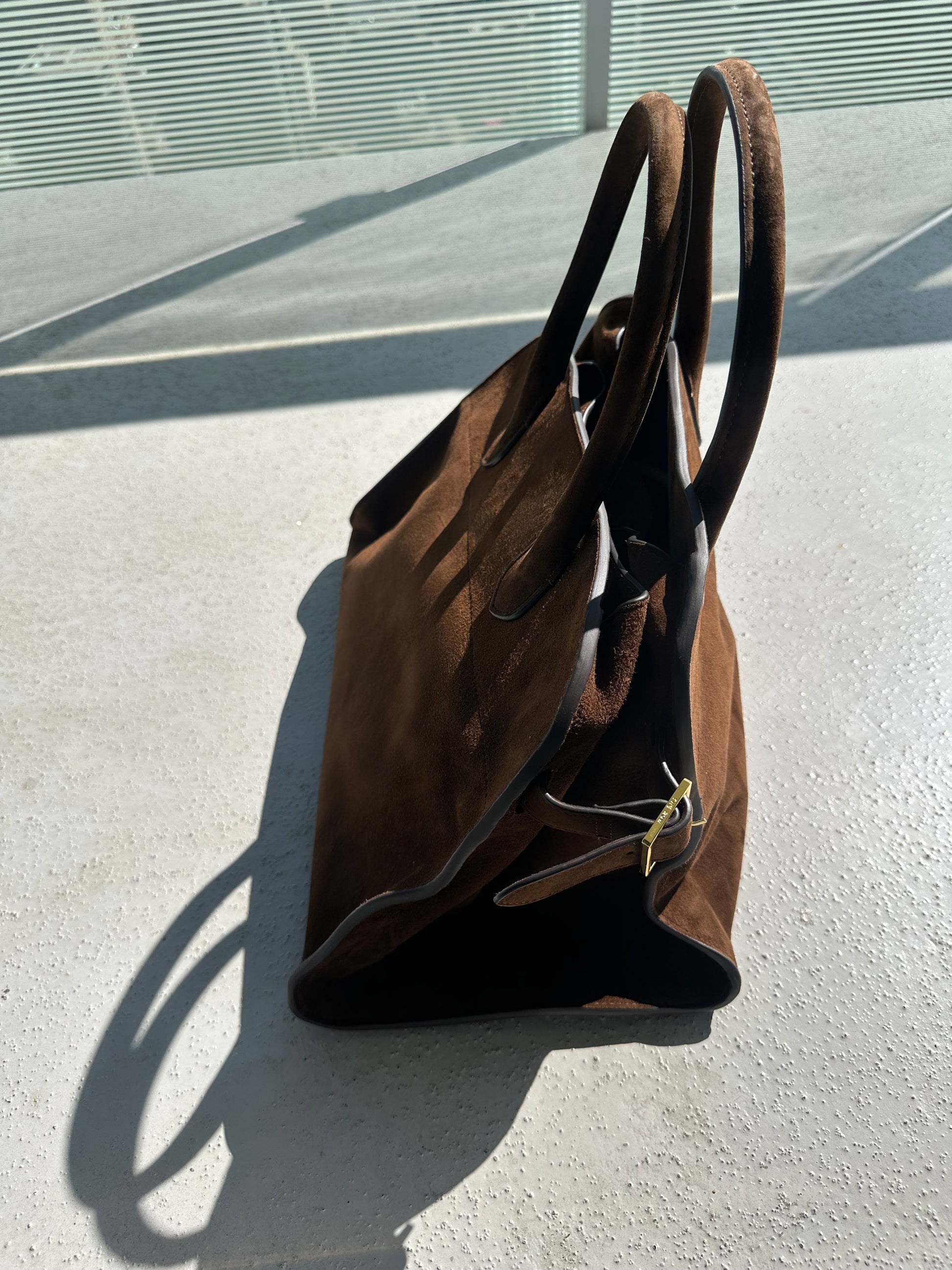 THE ROW SOFT MARGAUX 17 BAG IN SUEDE - Private property 