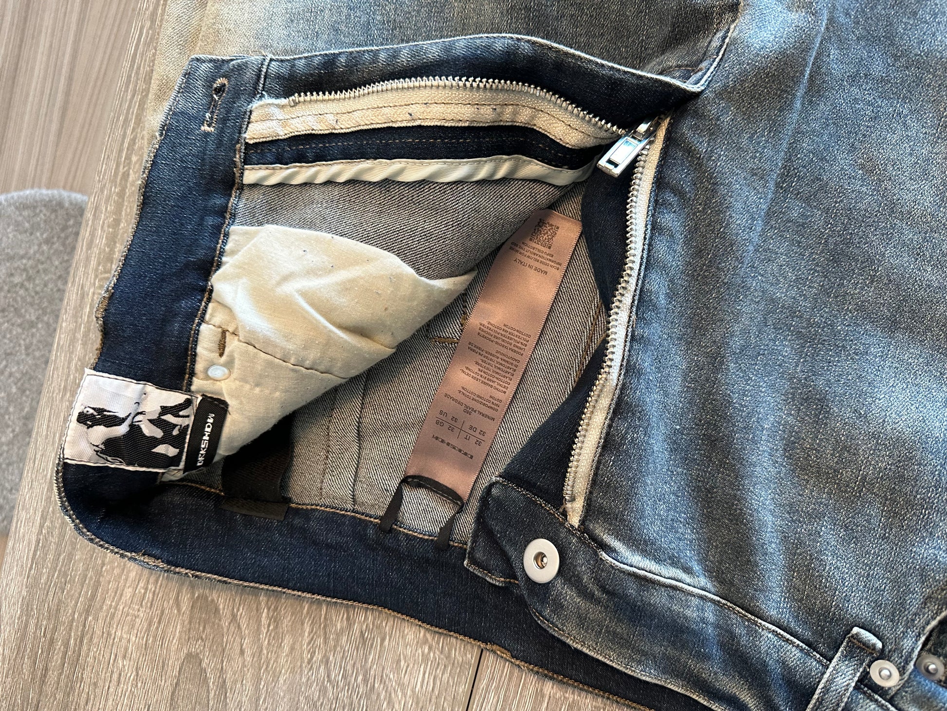 Rick Owens
Flared Blue washed denim - Private property 