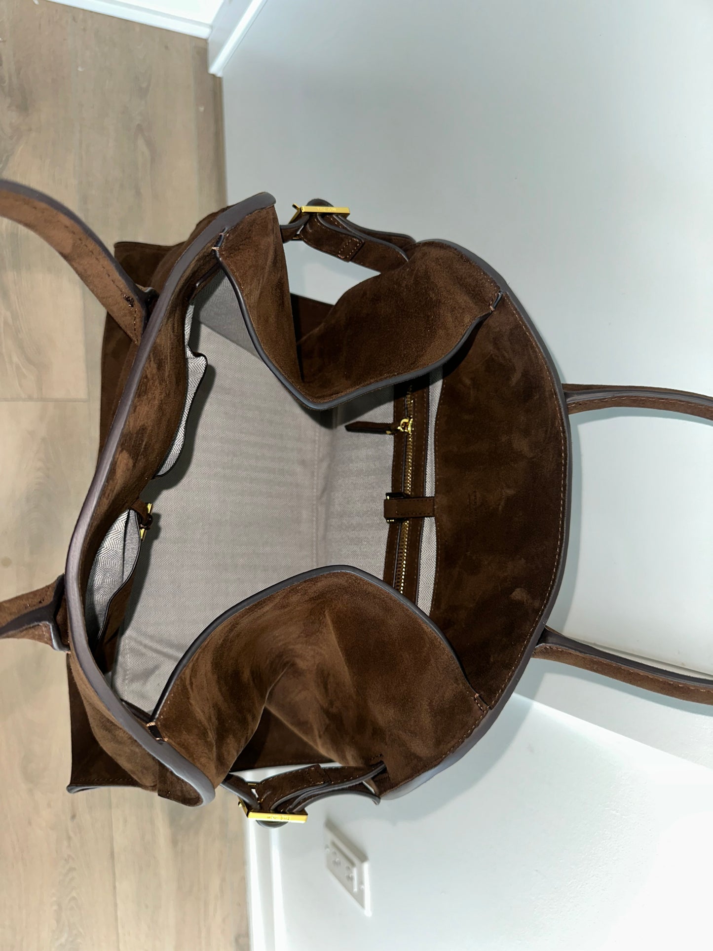 THE ROW SOFT MARGAUX 17 BAG IN SUEDE - Private property 
