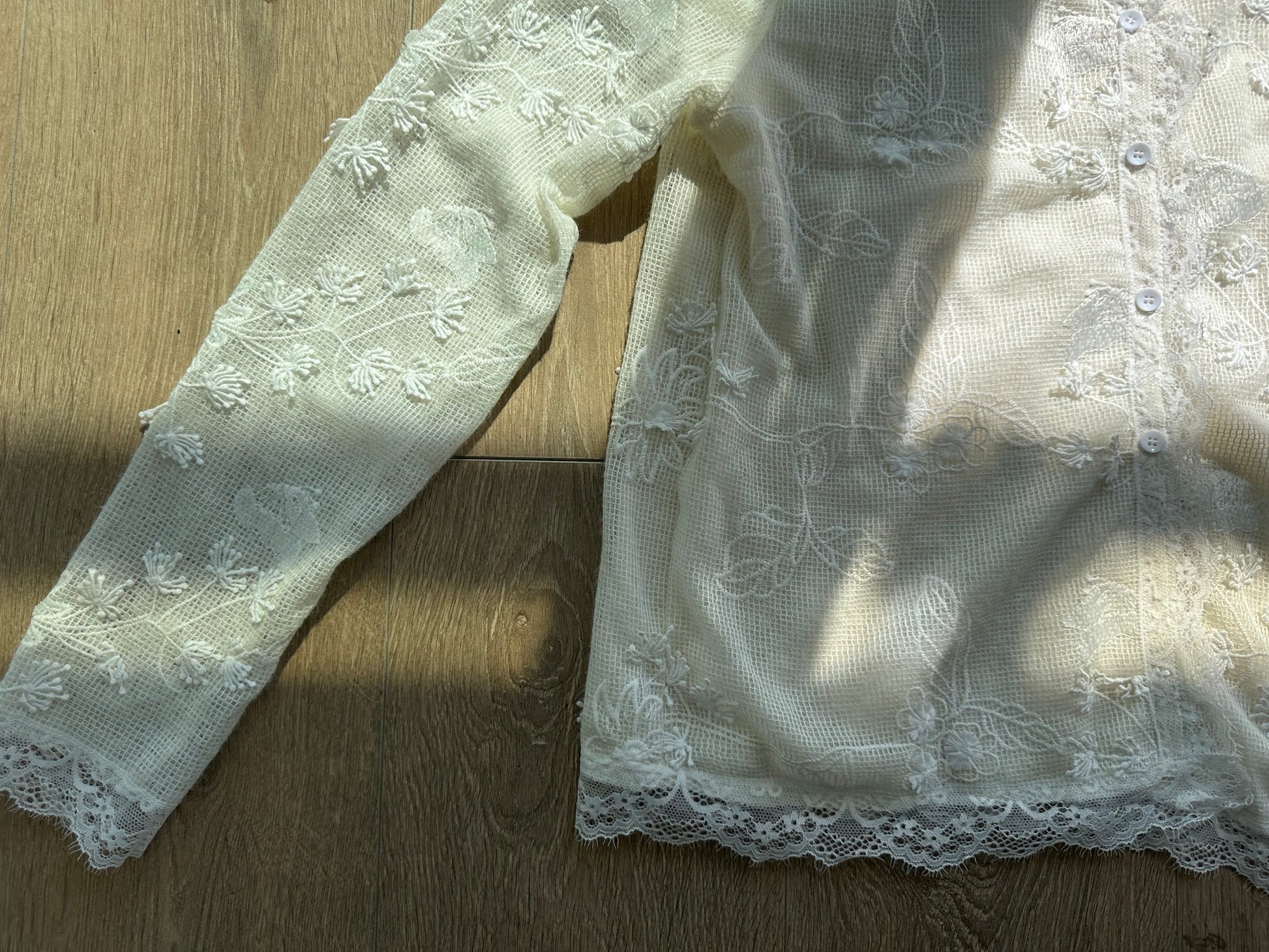 White floral button up shirt - Private property 