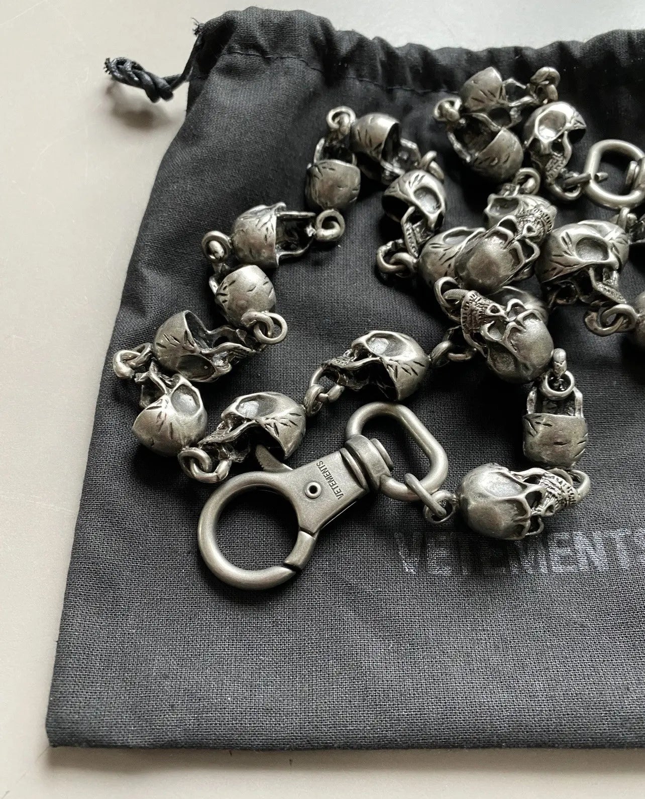 Vetements skull keychain - Private property 