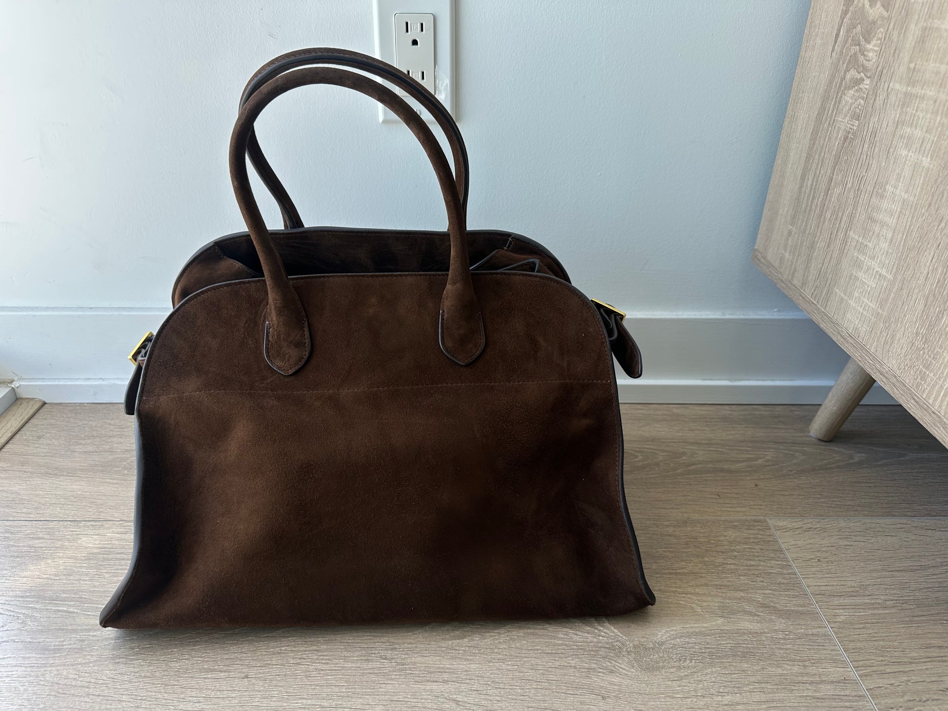 THE ROW SOFT MARGAUX 17 BAG IN SUEDE - Private property 