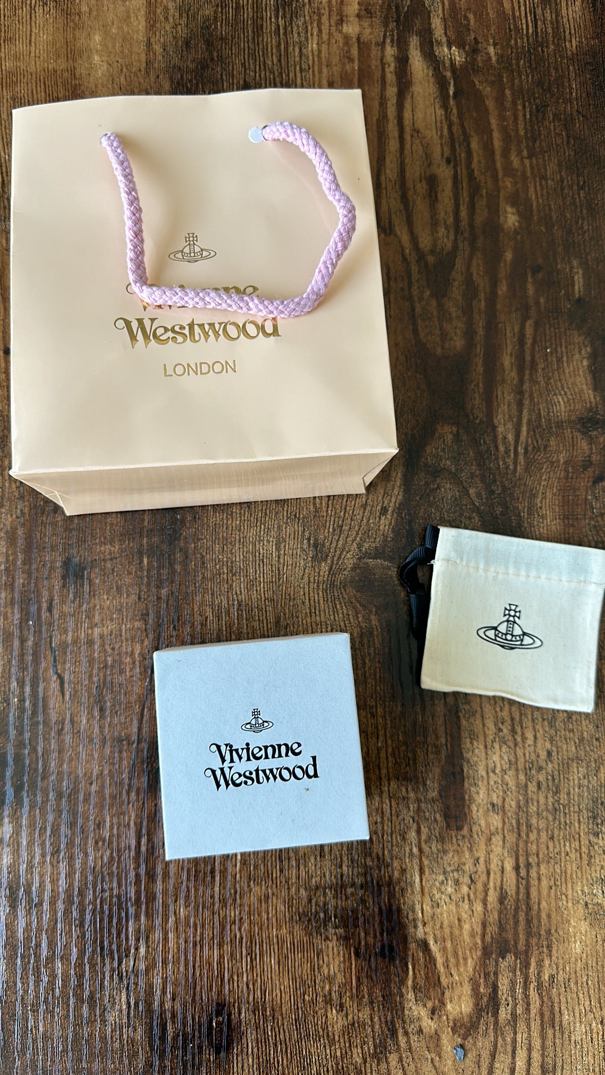 vivienne westwood earrings - Private property 