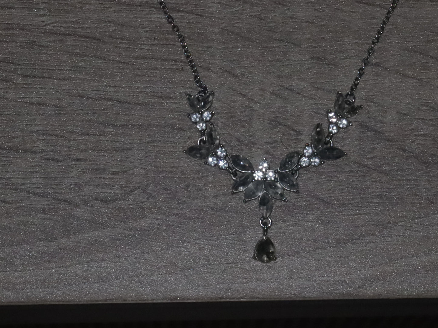 Crystal Leaf Choker Necklace - Private property 