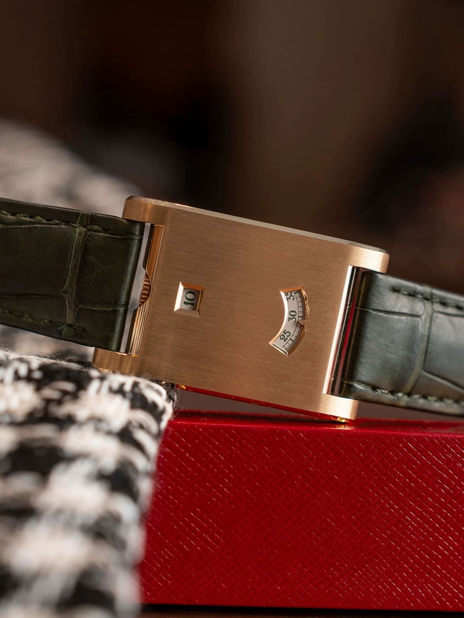 Retrograde watch - Private property 