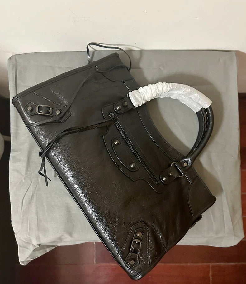 Balenciaga city leather stud bag - Private property 