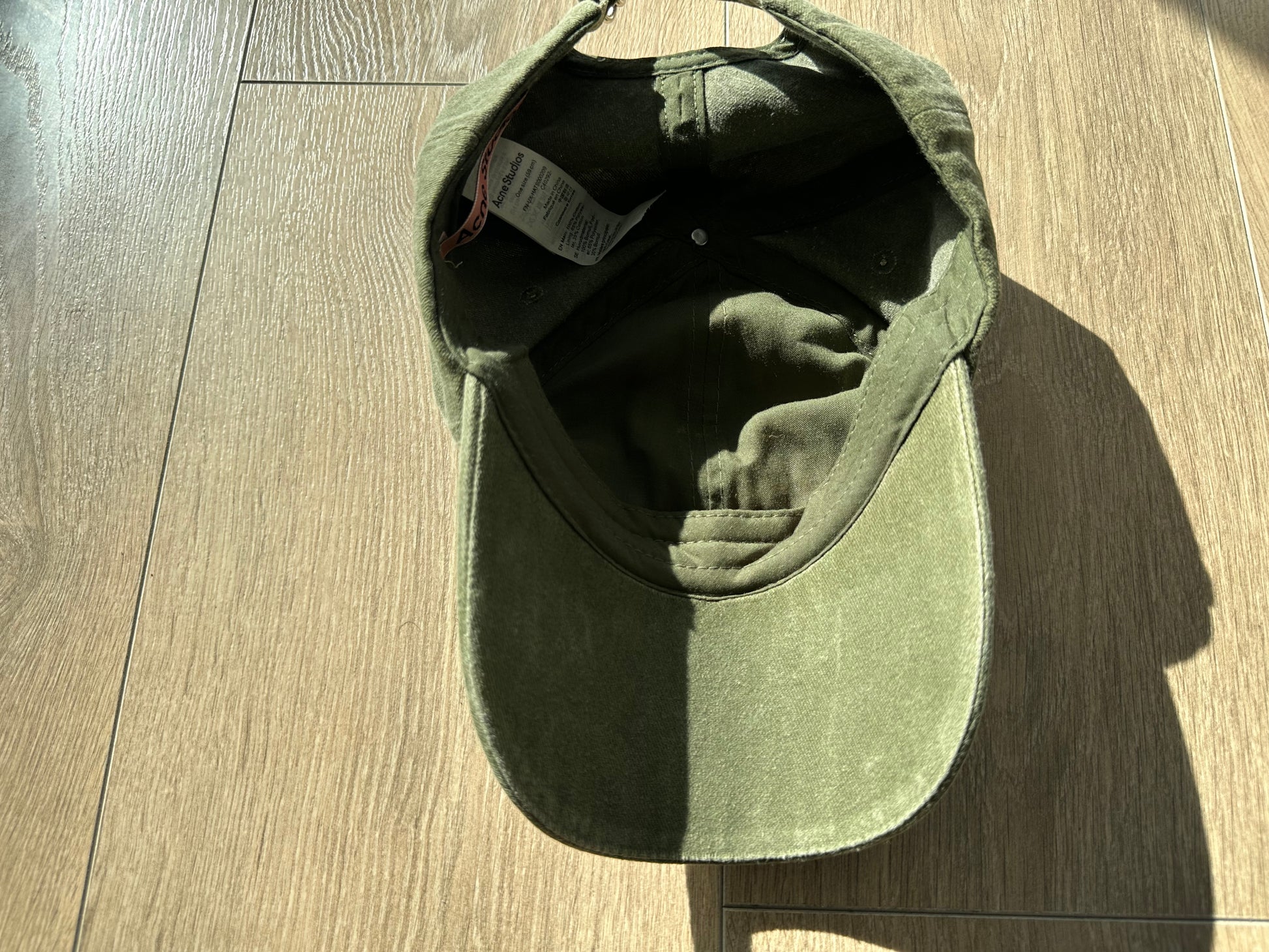 Acne studio hat - Private property 