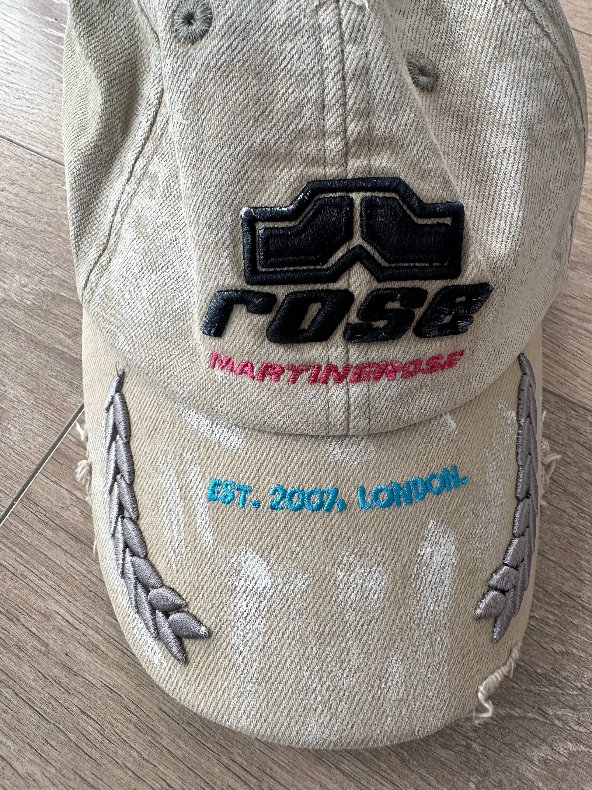 Martin rose hat - Private property 