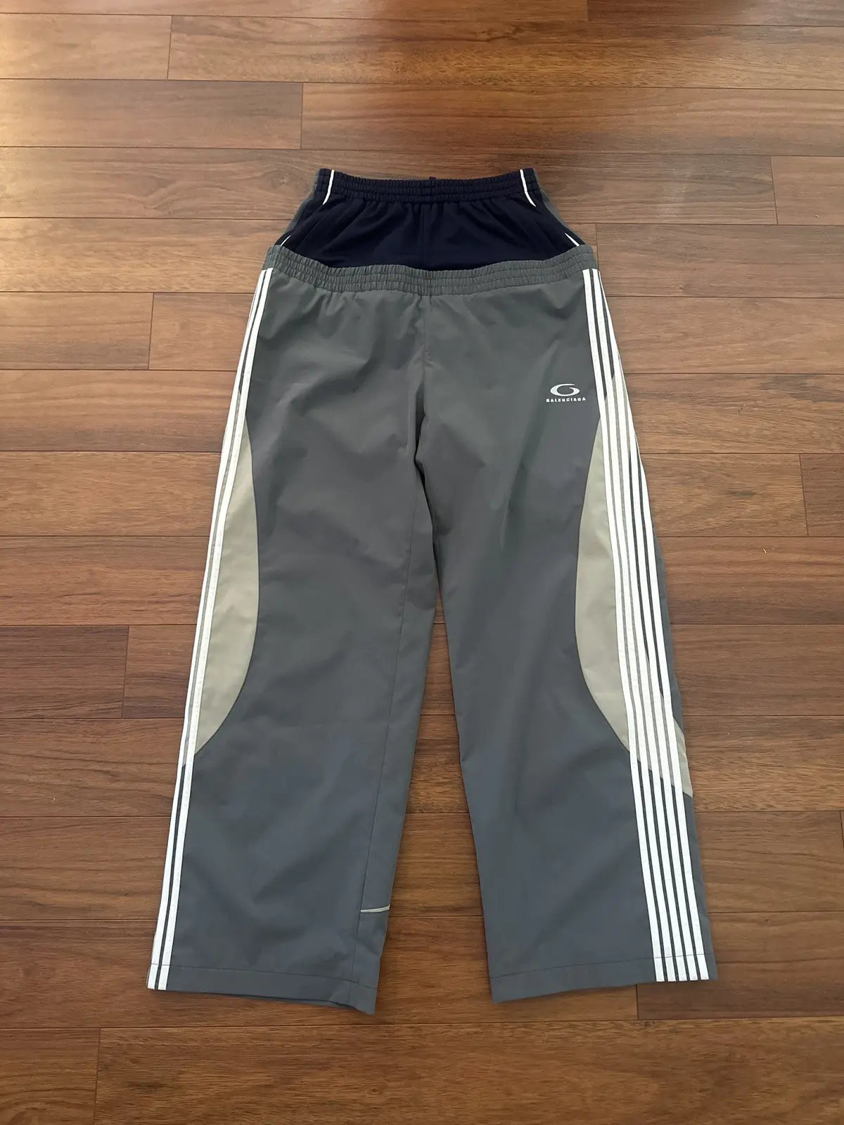 Double waisted balenciaga sweatpants - Private property 