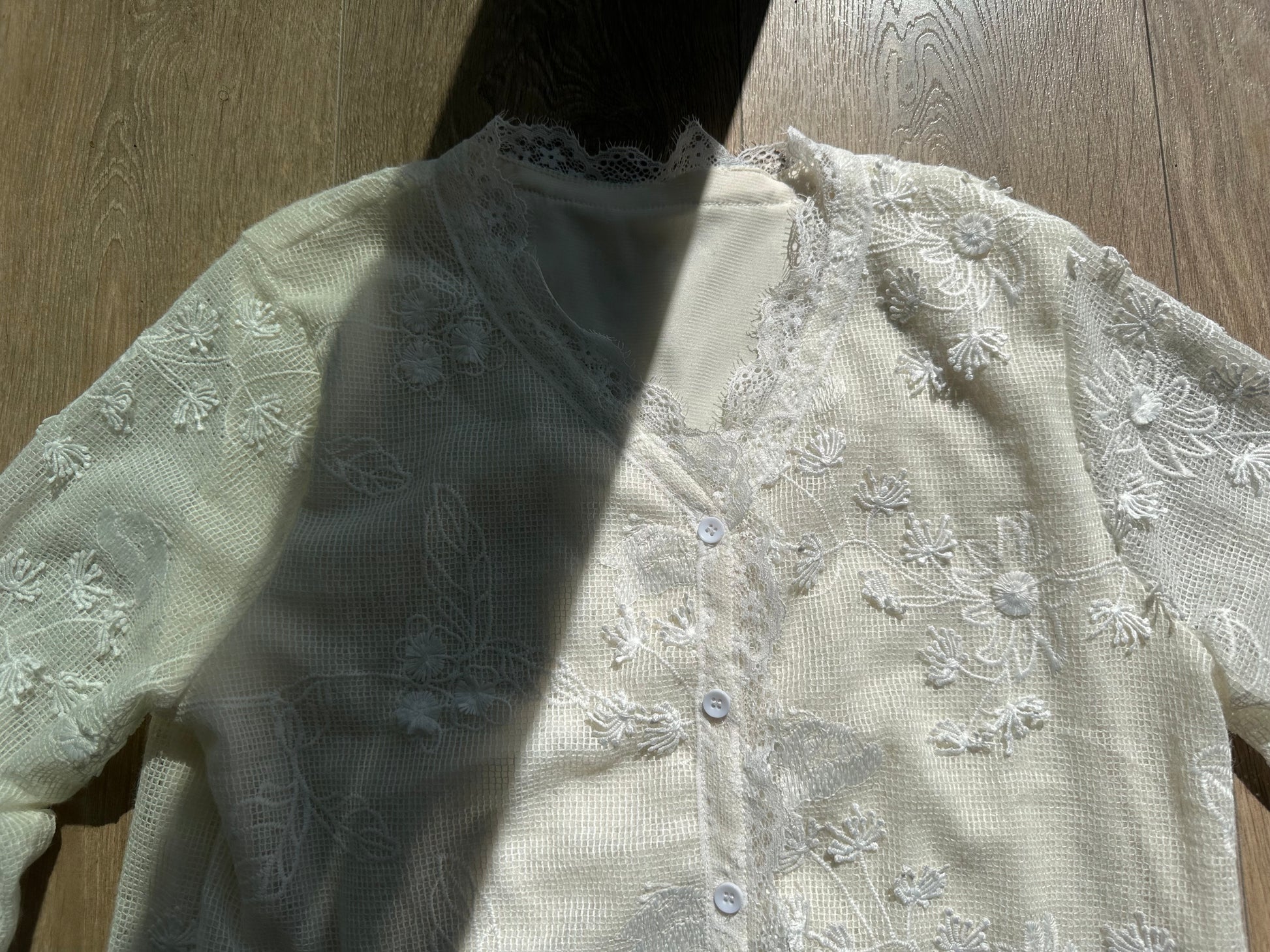 White floral button up shirt - Private property 