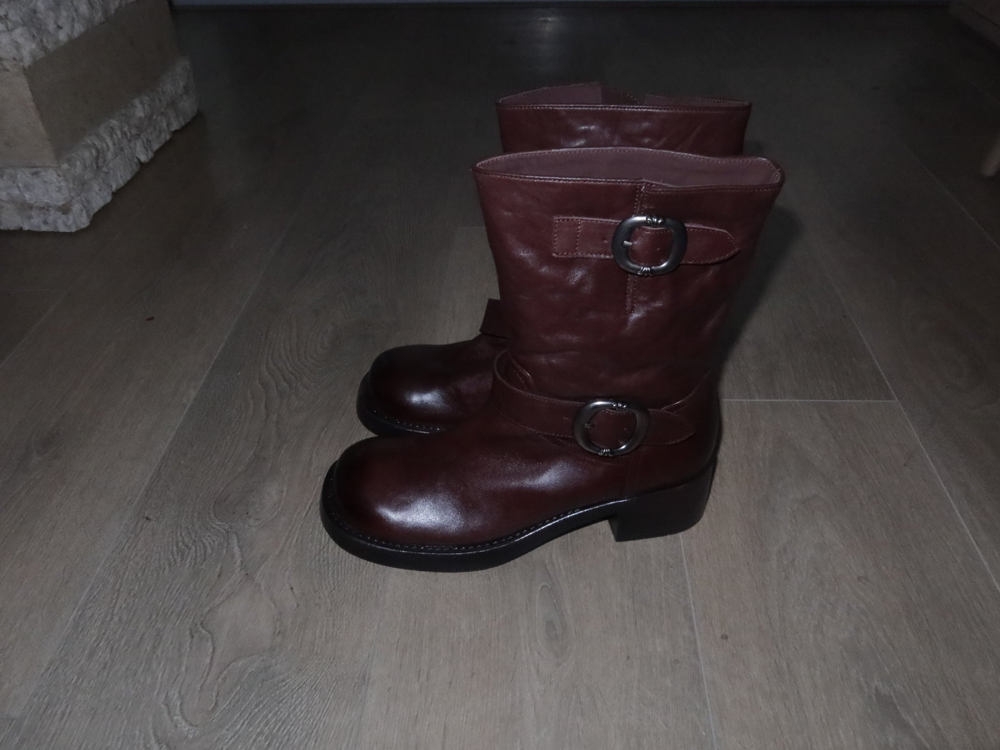 Leather heel boots - Private property 
