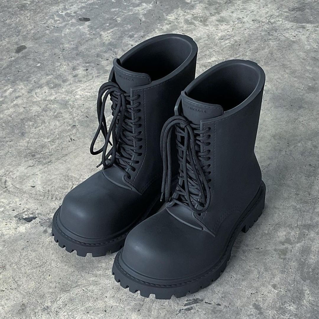 Stomper boots - Private property 