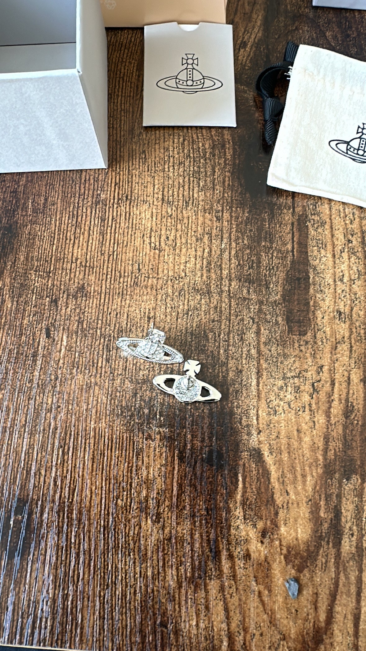 vivienne westwood earrings - Private property 