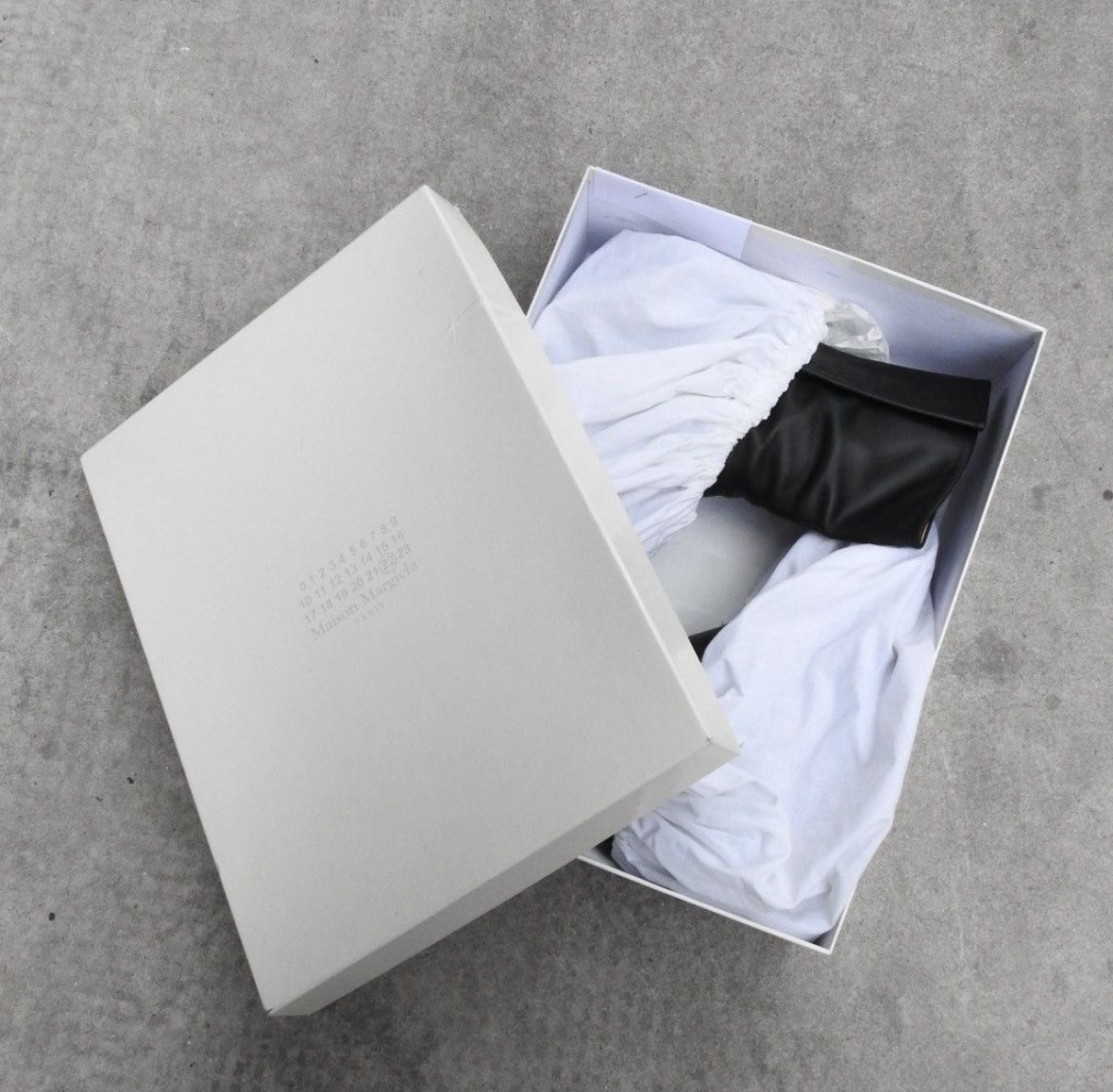Maison Margiela black tabi boots - Private property 