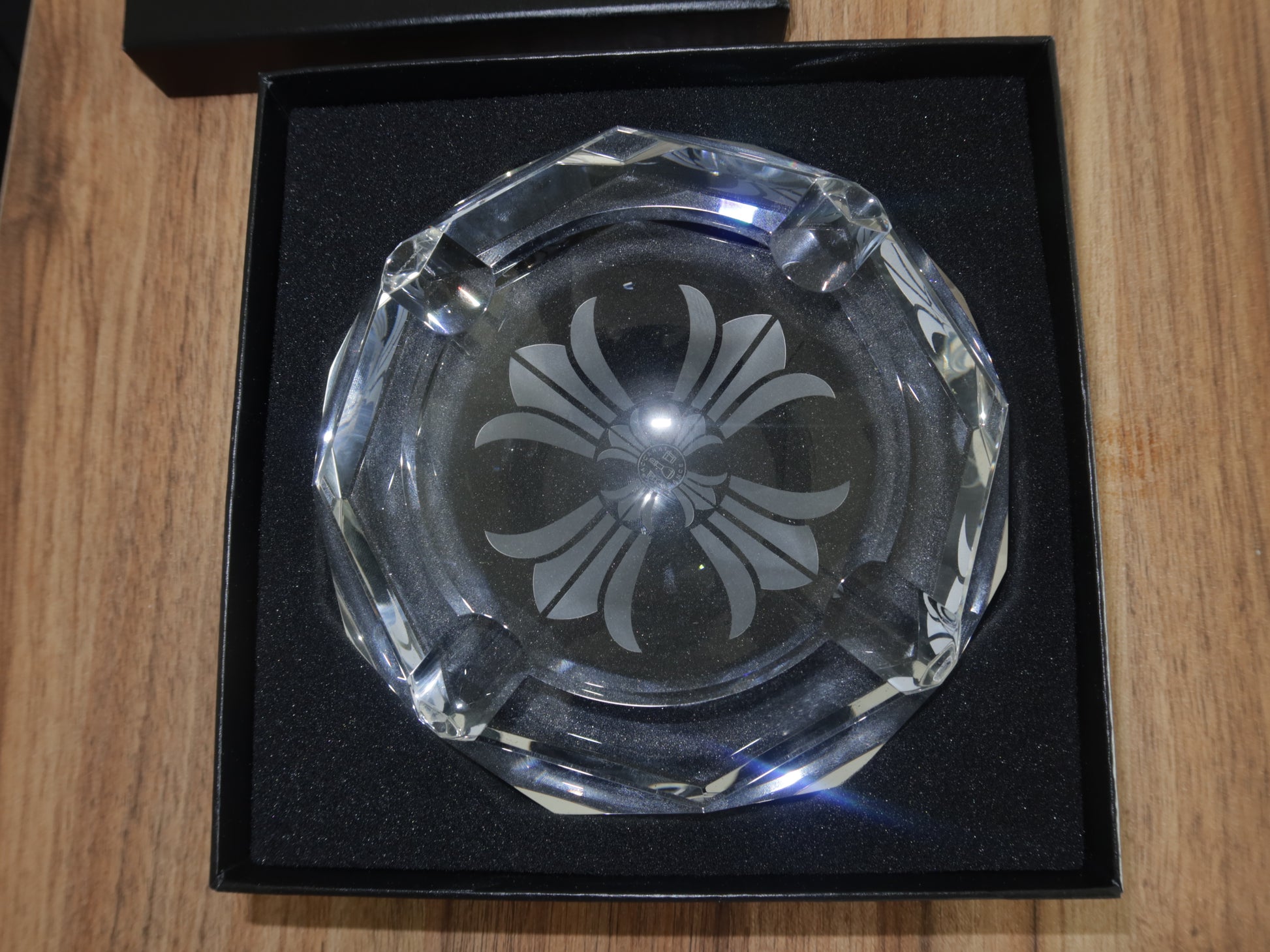 Chrome hearts baccarat glass ash tray - Private property 