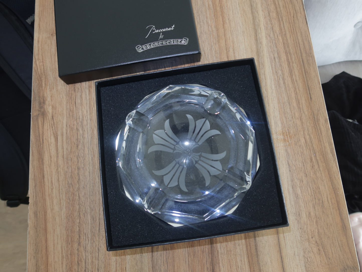 Chrome hearts baccarat glass ash tray - Private property 