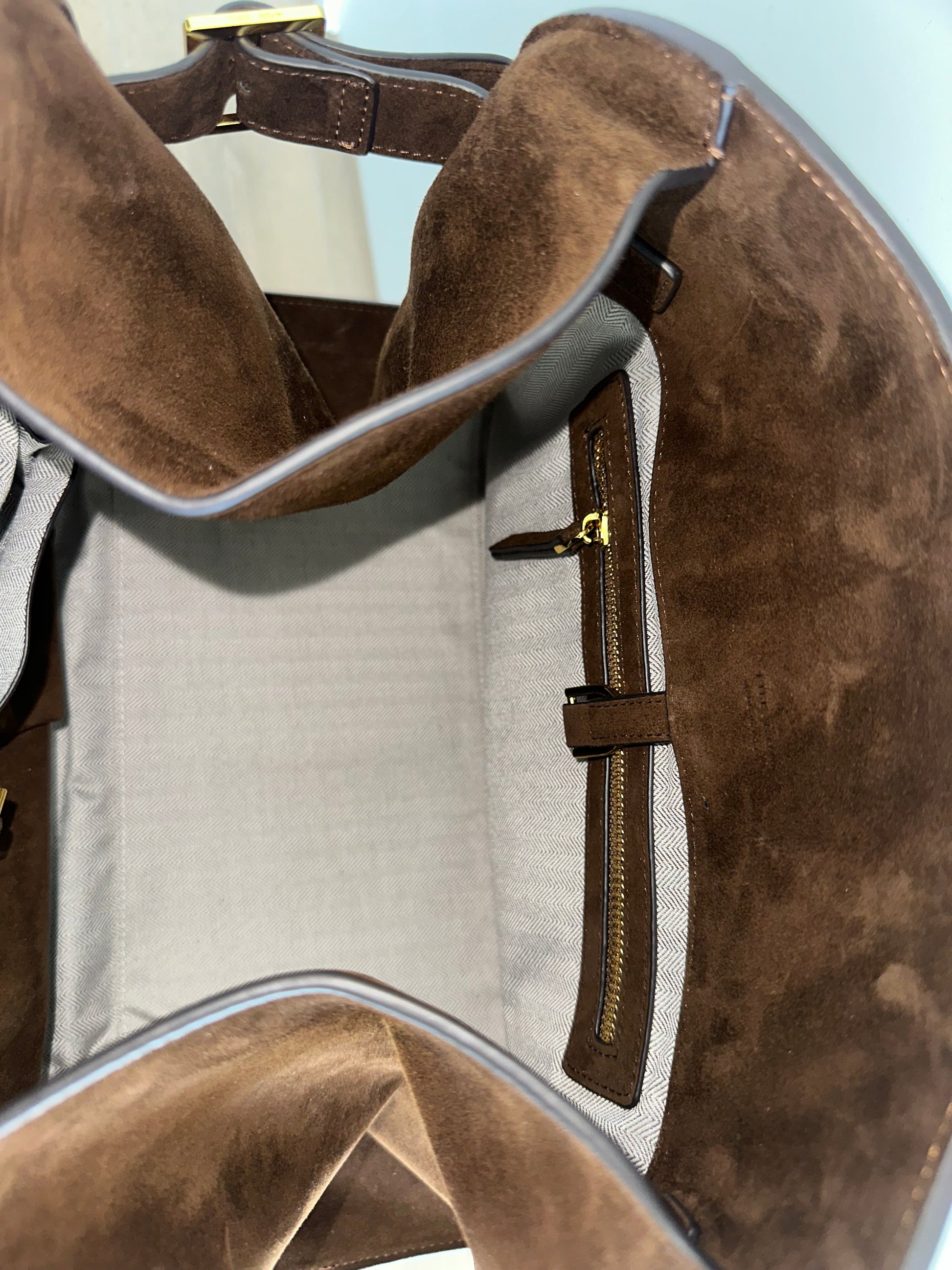 THE ROW SOFT MARGAUX 17 BAG IN SUEDE - Private property 