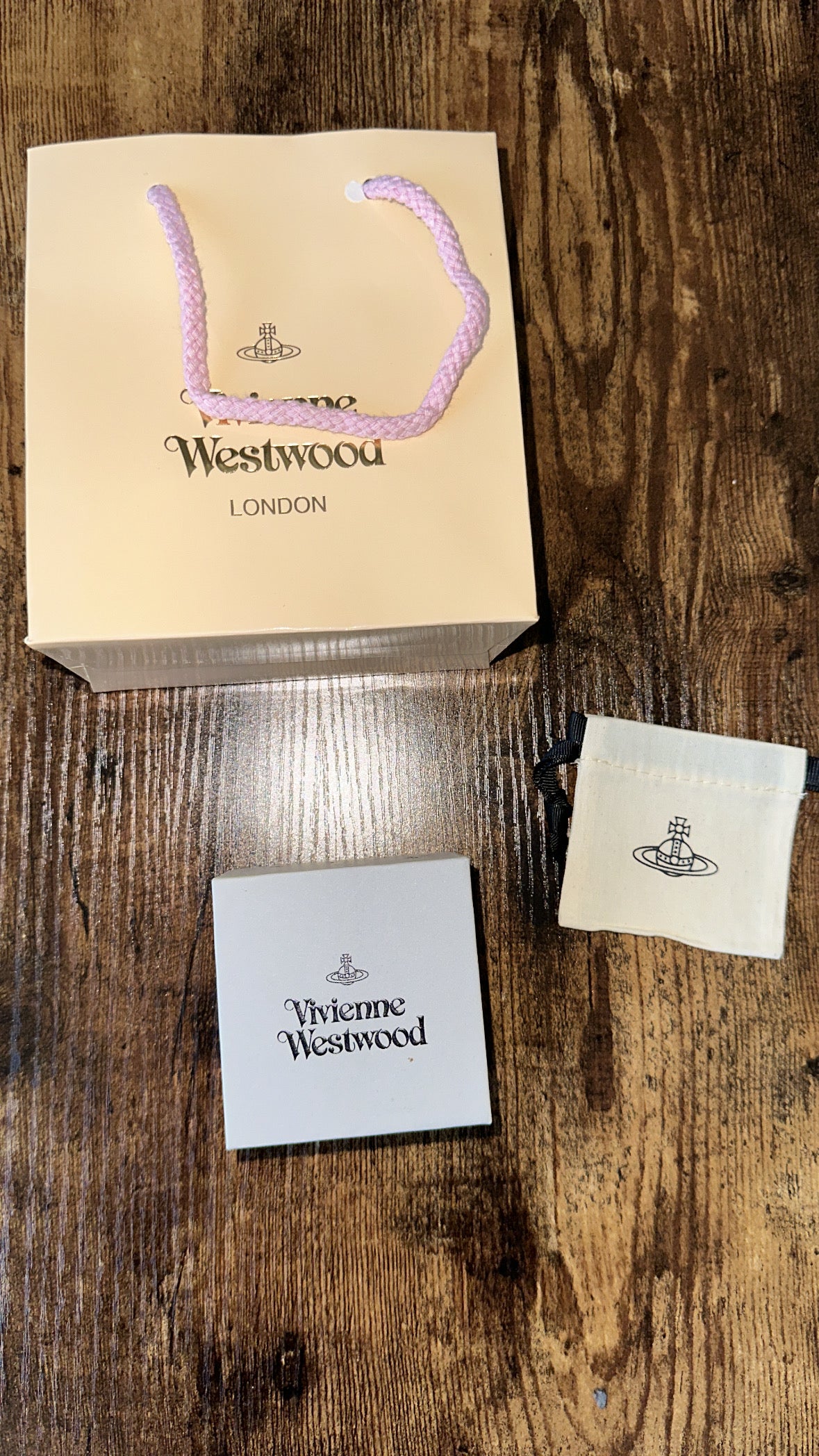 vivienne westwood earrings - Private property 