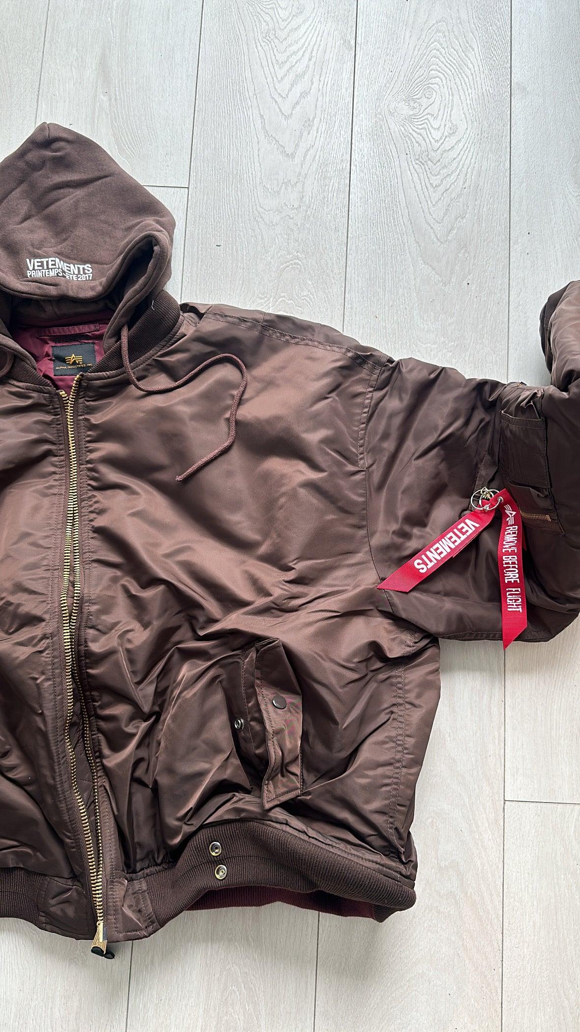 Vetements brown bomber jacket - Private property 