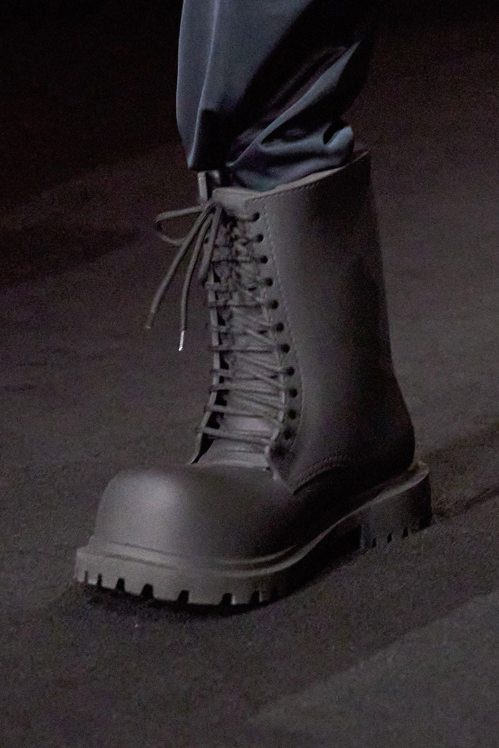 Stomper boots - Private property 