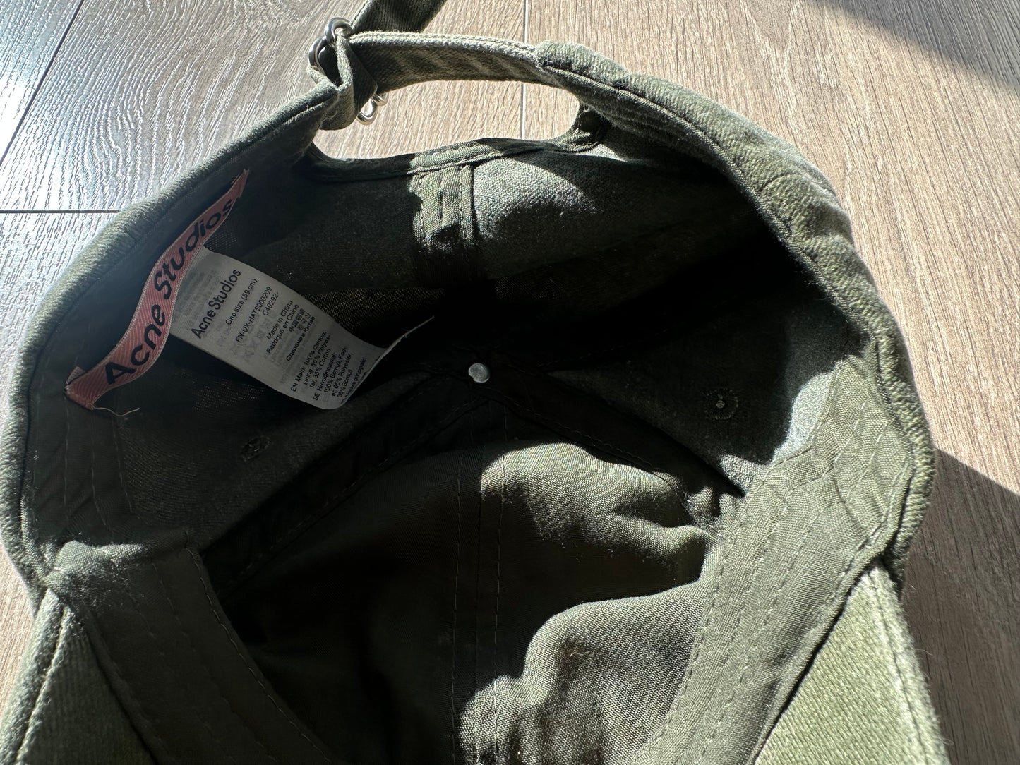 Acne studio hat - Private property 