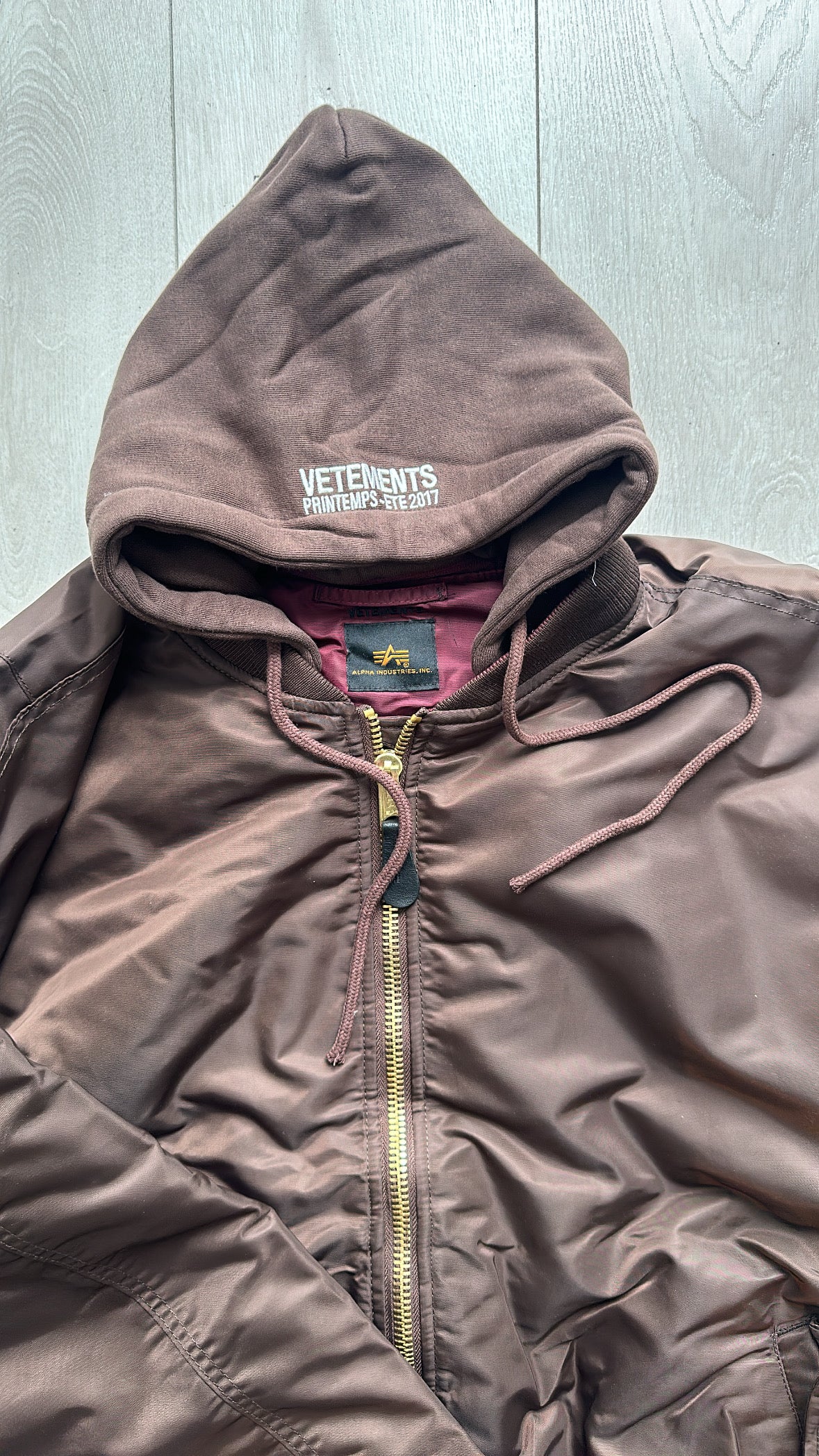 Vetements brown bomber jacket - Private property 