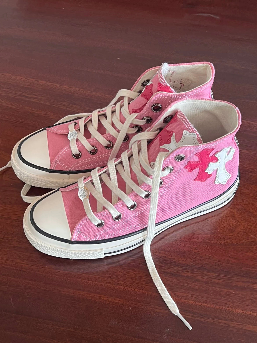 Rose relic chucks