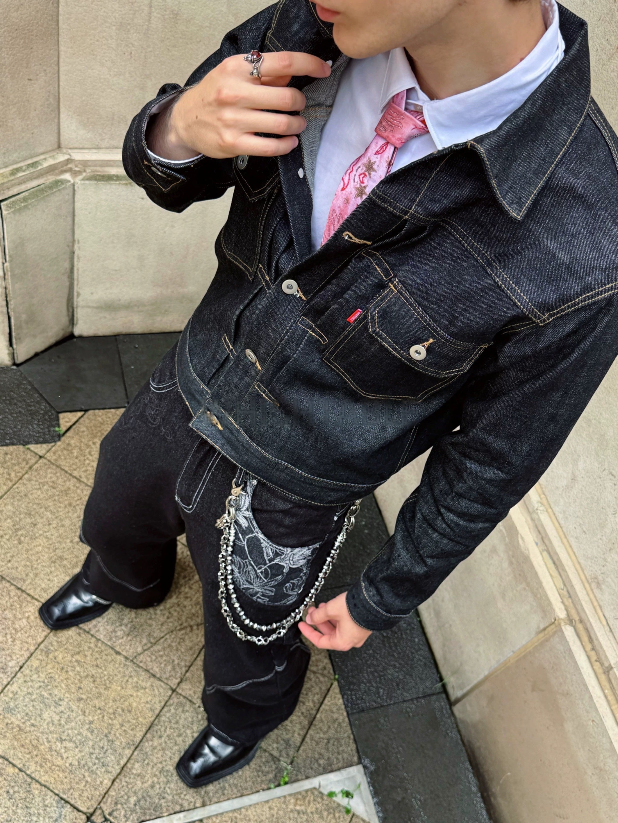 ARCHIVE 001 – THE RAW SERIES jacket - Private property 