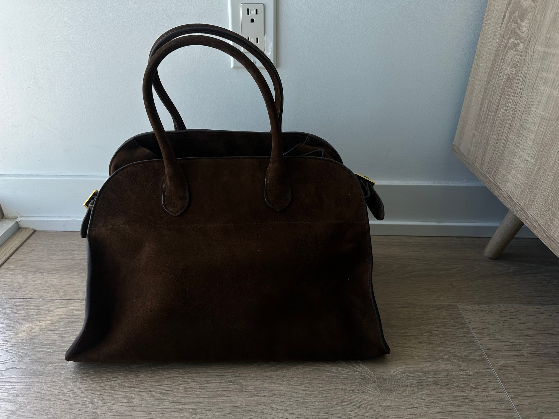 THE ROW SOFT MARGAUX 17 BAG IN SUEDE - Private property 
