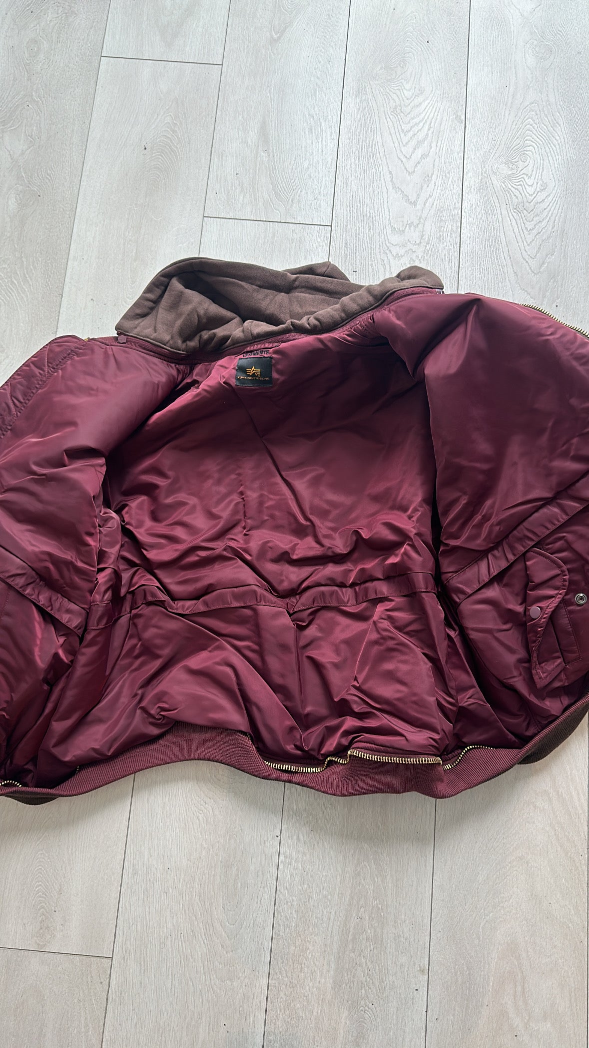 Vetements brown bomber jacket - Private property 