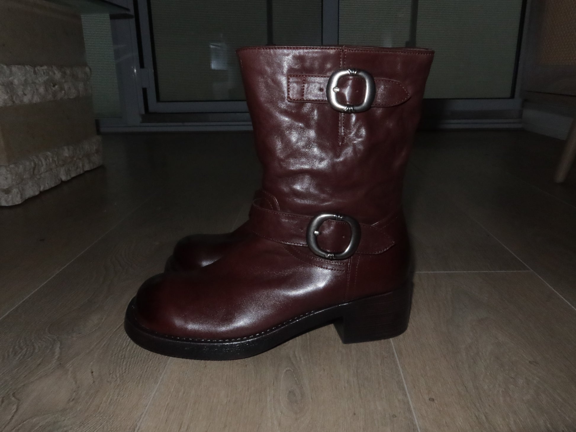 Leather heel boots - Private property 