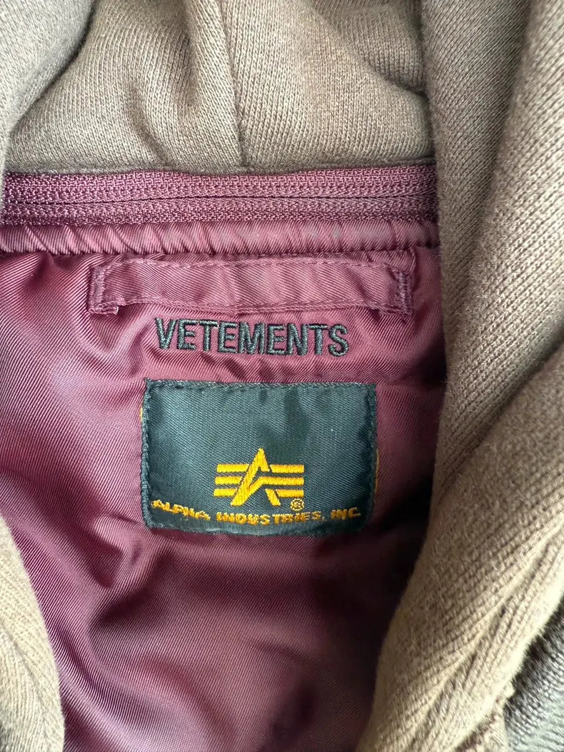Vetements brown bomber jacket - Private property 