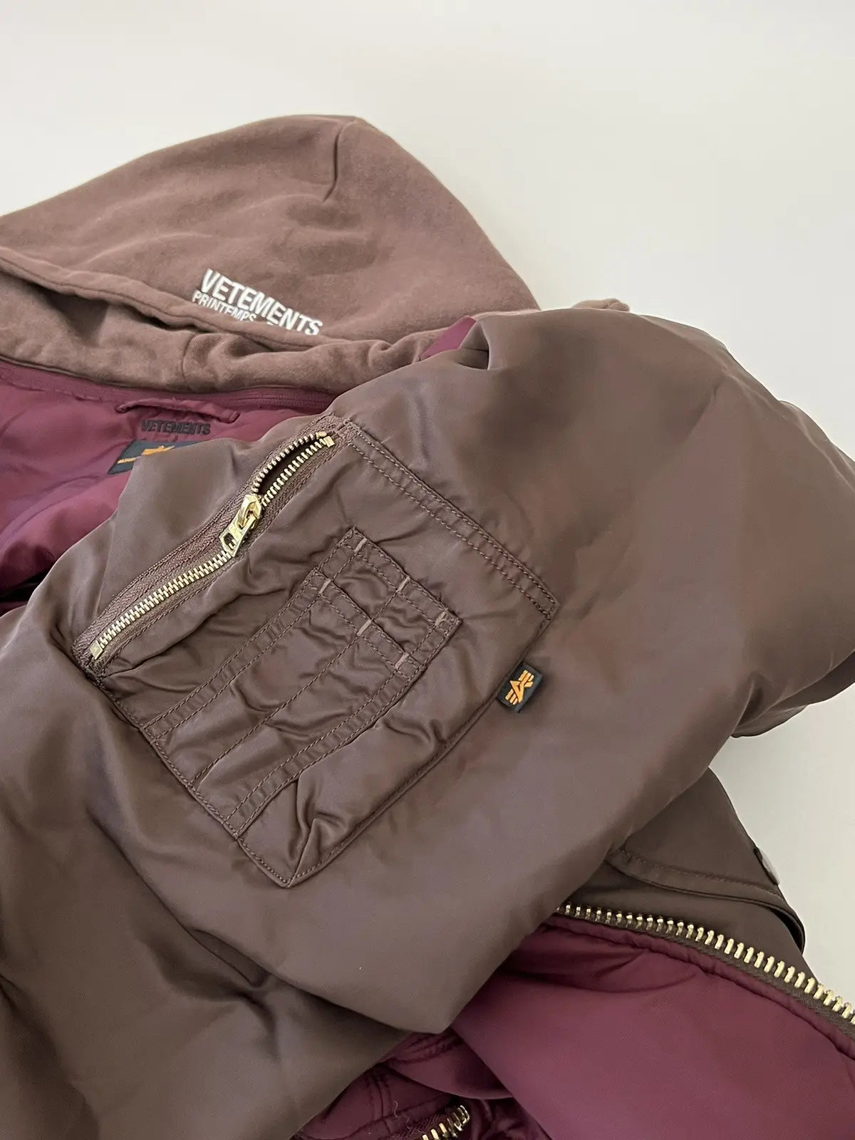 Vetements brown bomber jacket - Private property 