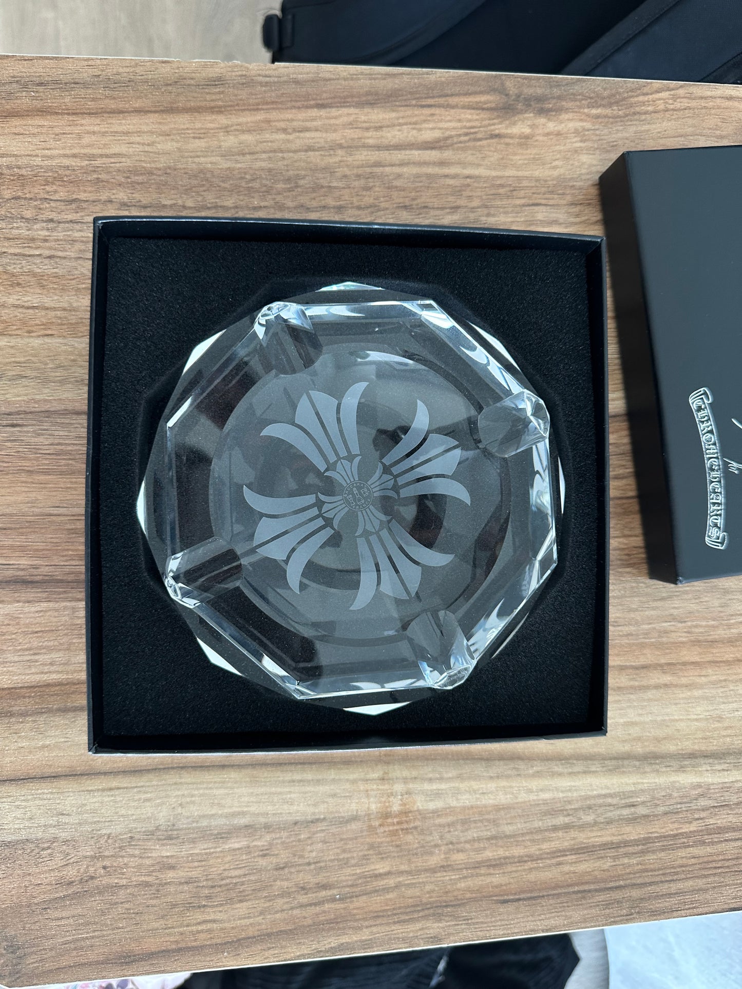 Chrome hearts baccarat glass ash tray - Private property 