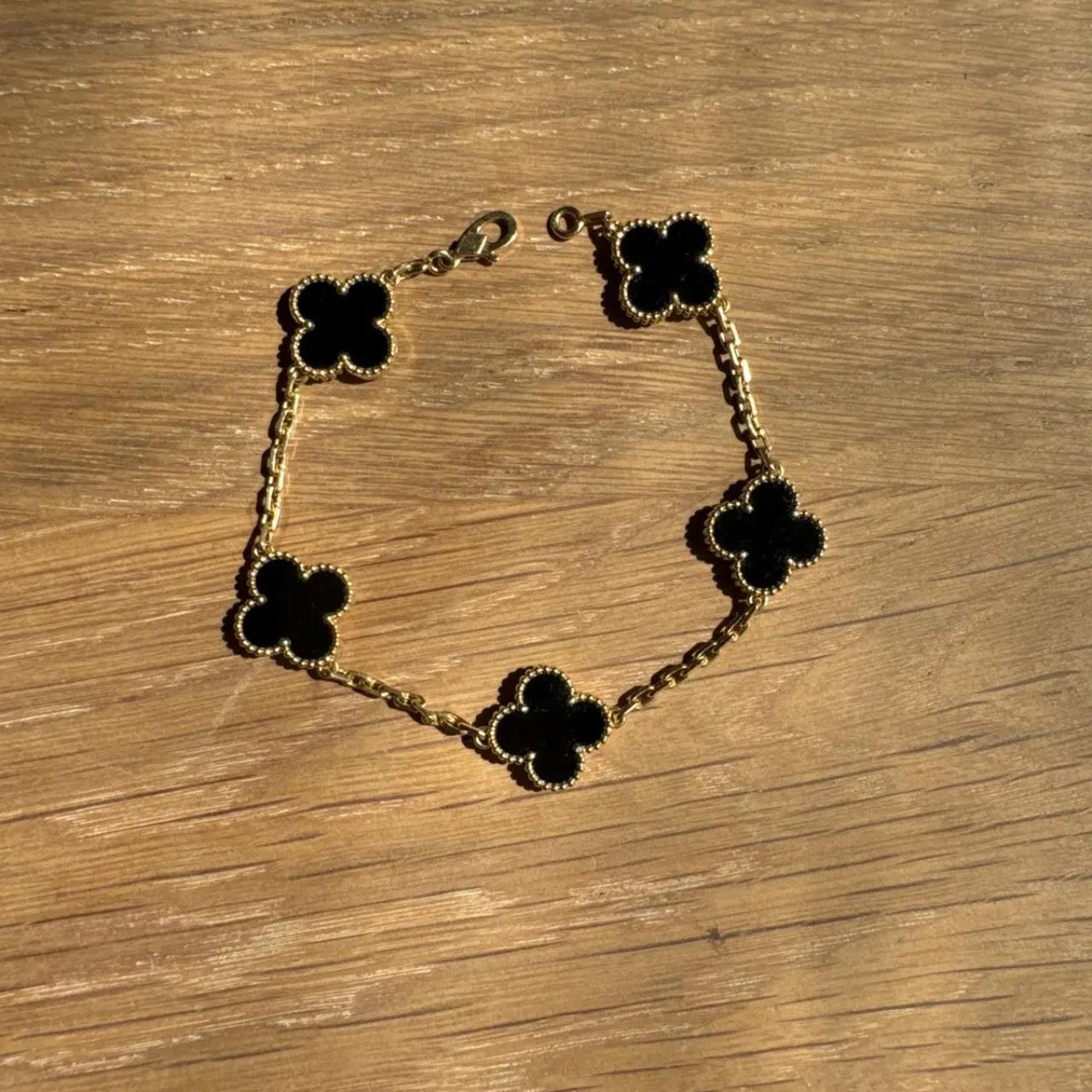 Van Cleef & Arpels Women's black gold Jewellery - Private property 