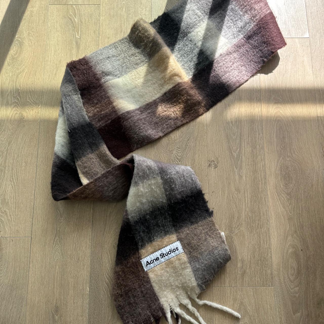ac studio scarf